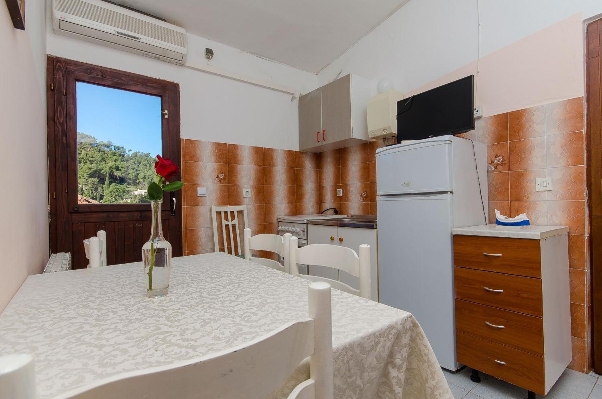 Apartments Lorena Stomorska Room photo