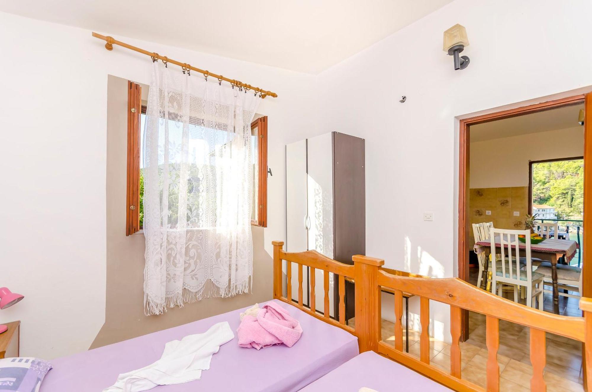 Apartments Lorena Stomorska Room photo